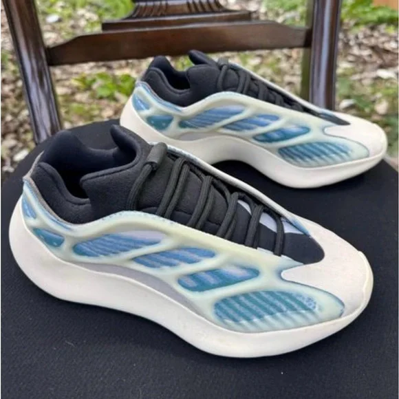 Yeezy 700v3 Kyanite (adidas) 6.5 Mens / 8 womens - Picture 1 of 7